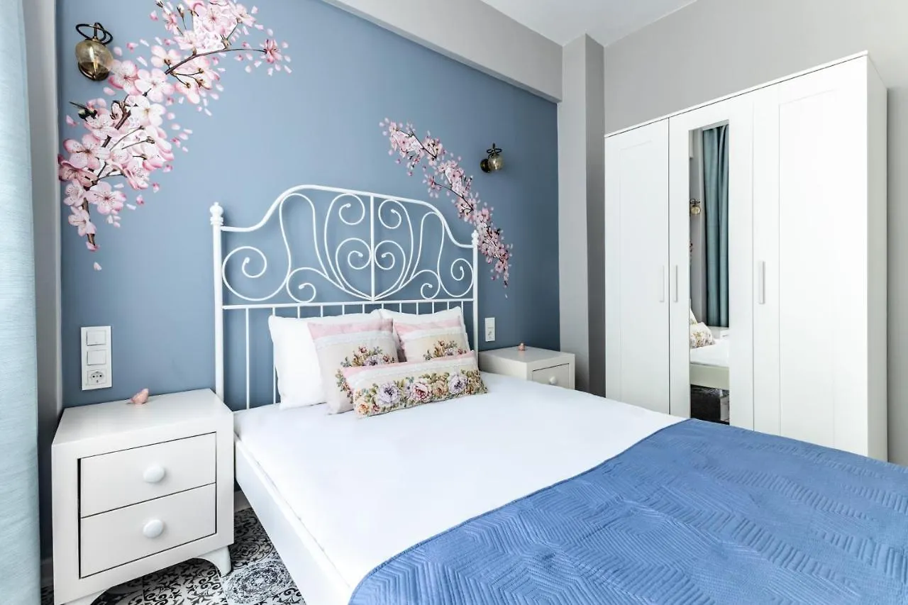 Peaceful Flat W Garden View Balcony In Kadikoy Apartment Istanbul