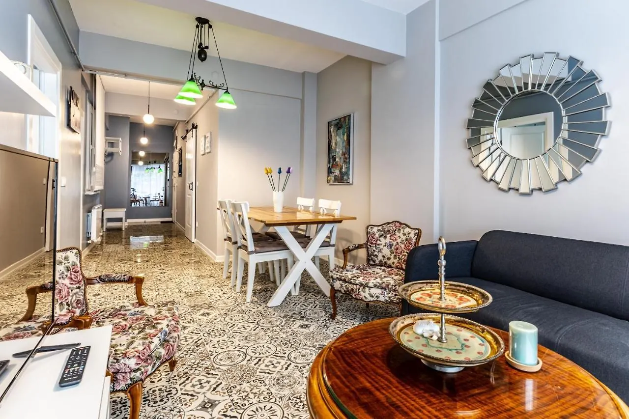 Peaceful Flat W Garden View Balcony In Kadikoy Apartment Istanbul