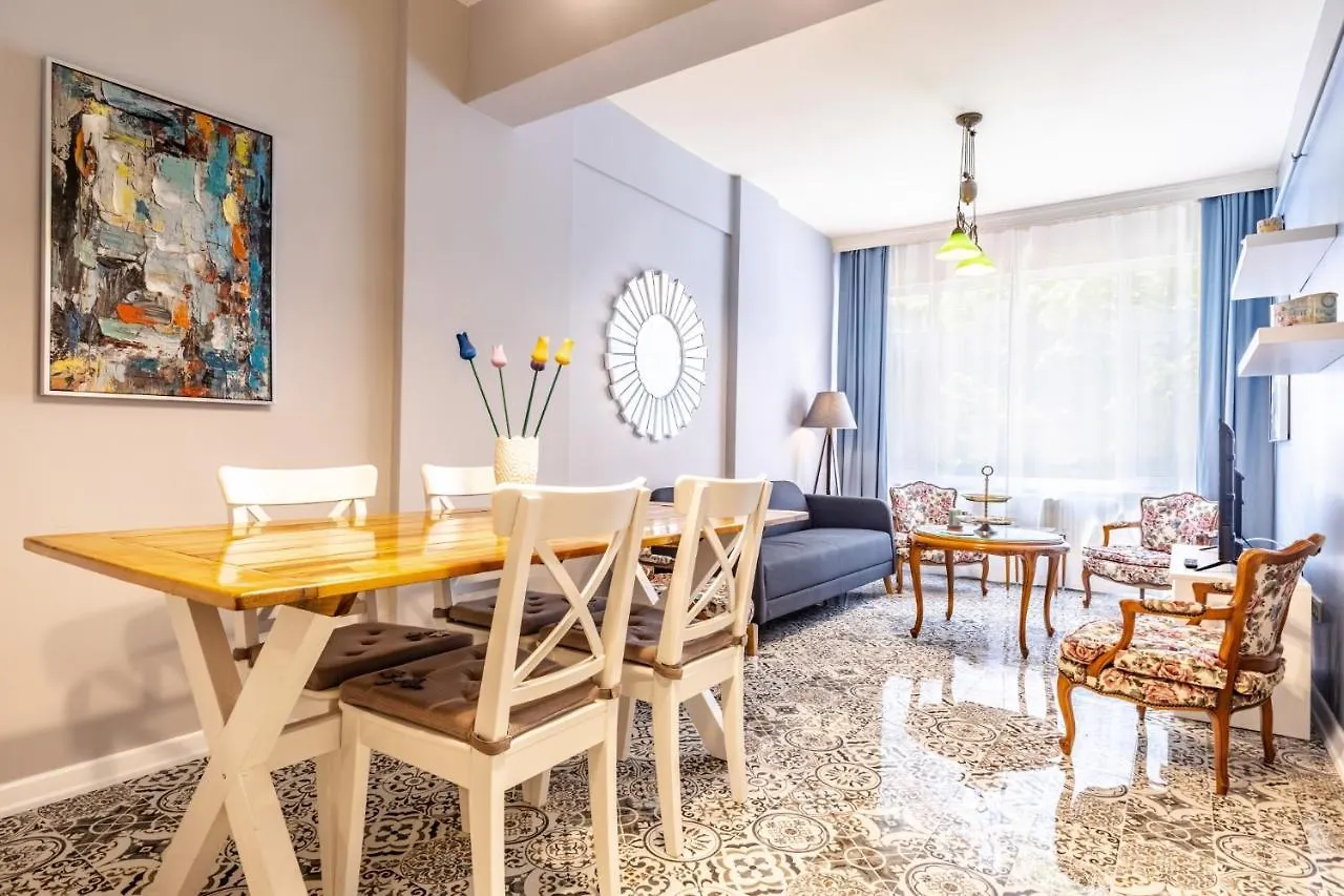 Peaceful Flat W Garden View Balcony In Kadikoy contacts